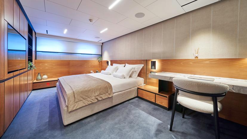 Convertible Cabin (x 2) image 1