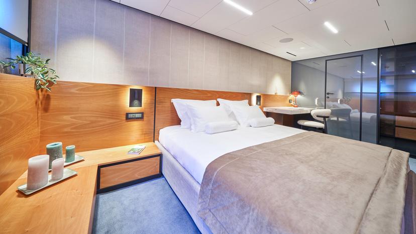 Double Cabin (x 2) image 1