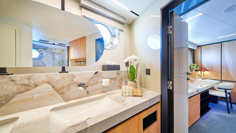 Master Suite (x 2) image 2