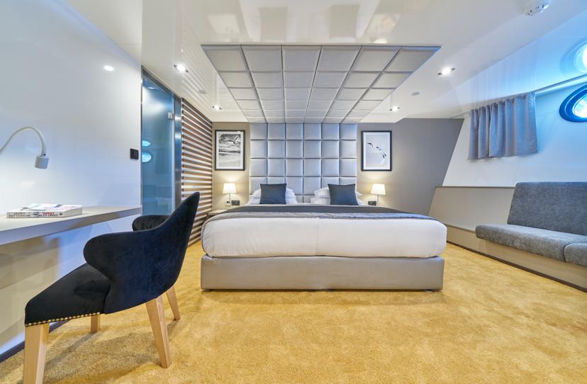 VIP Cabin (x 1) image 1