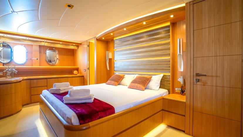 VIP Cabin (x 1) image 1