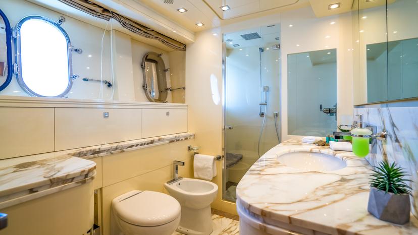 Master Cabin (x 1) image 2