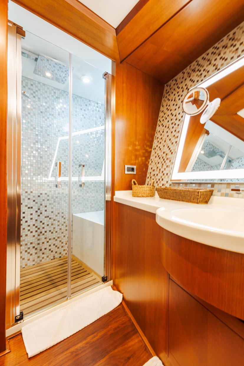 VIP Cabin (x 1) image 2