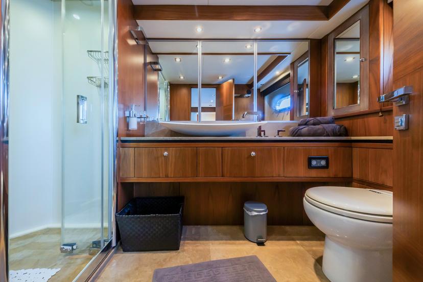 Master Cabin (x 1) image 2