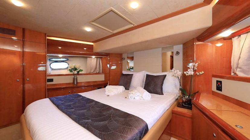 VIP Cabin (x 1) image 1