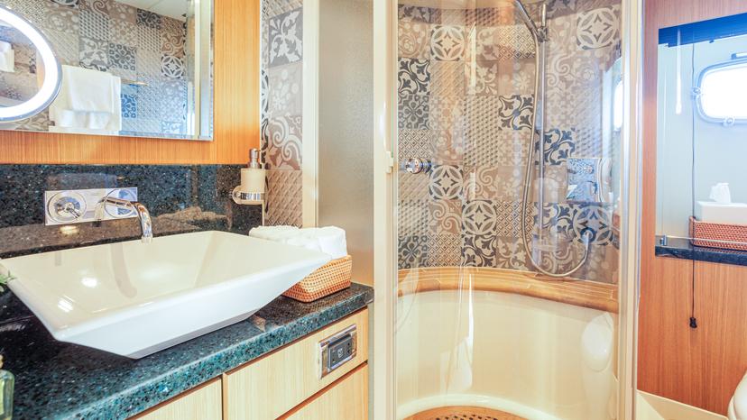 VIP Cabin (x 1) image 2