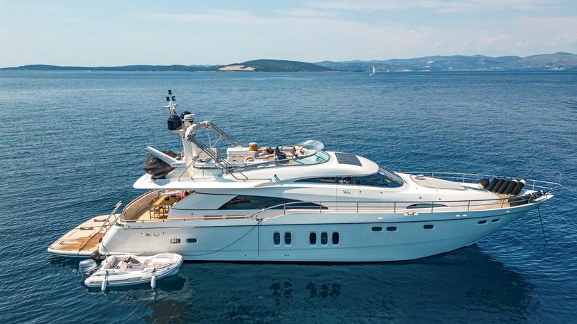 Water Toys & Tenders image 1