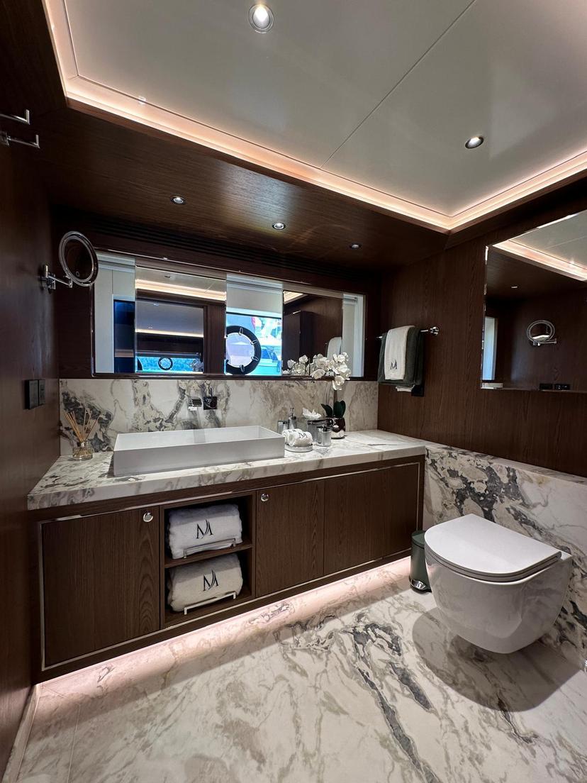 VIP Cabin (x 2) image 2