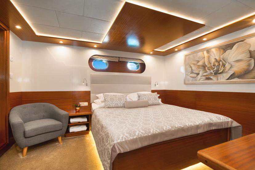 Double Cabin (x 4) image 1