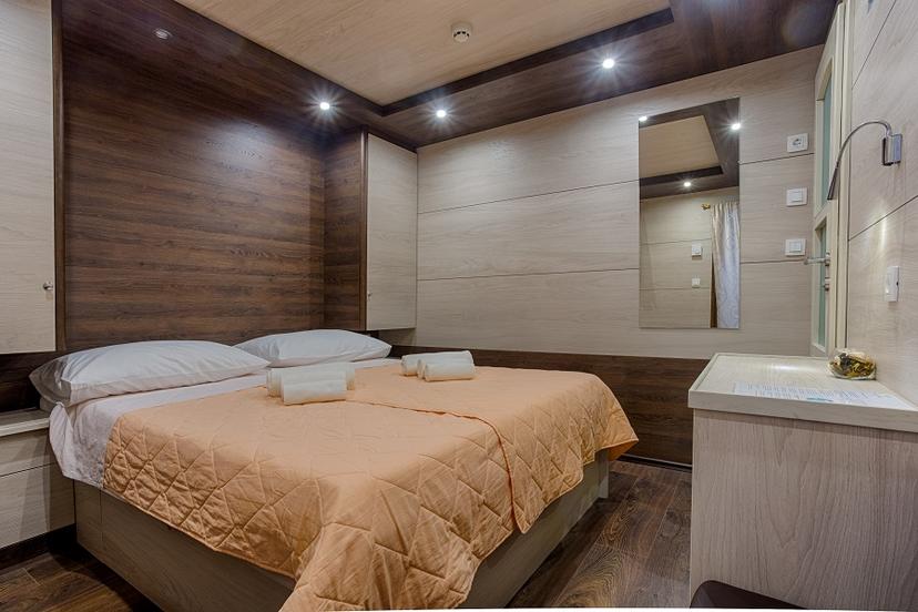 Double Cabin (x8) image 2