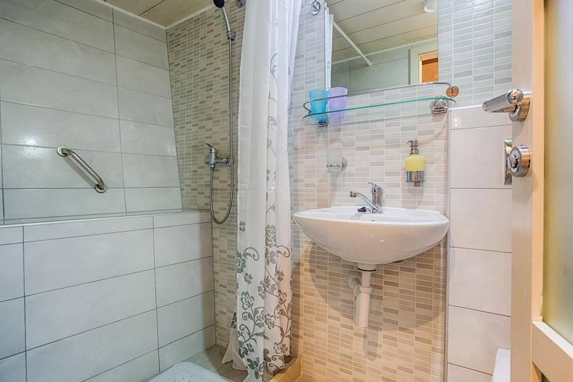 Double Cabin (x8) image 5