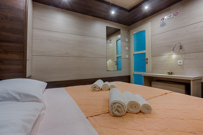 Double Cabin (x8) image 4