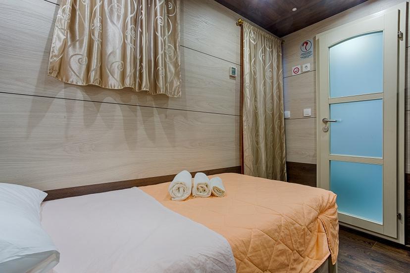 Twin Cabins (x10) image 4