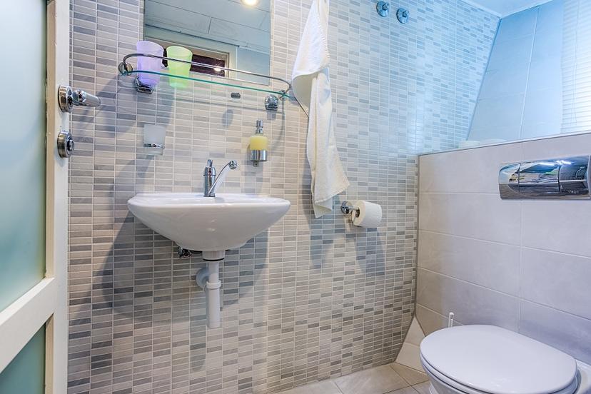 Twin Cabins (x10) image 7