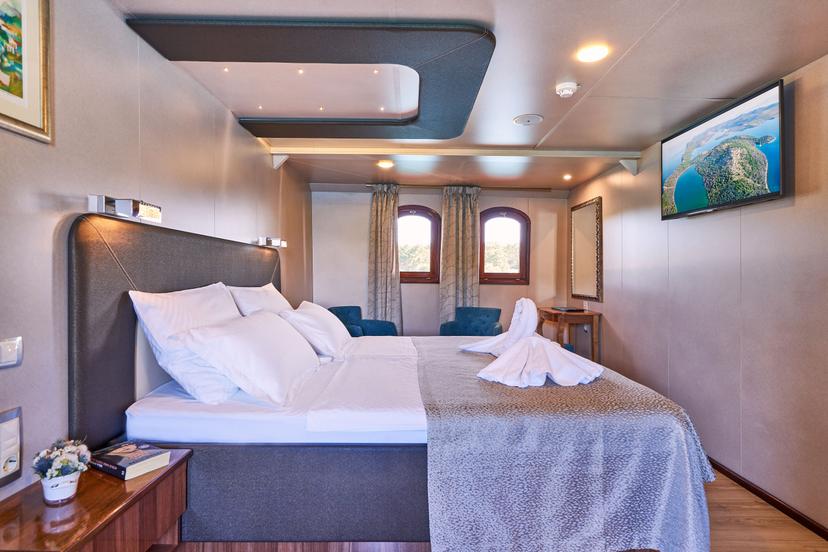 Master Cabin (x2) image 3