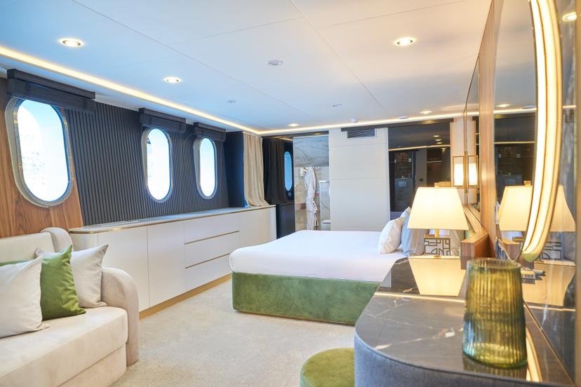 Convertible King Double / Twin Rooms (x 4) image 1