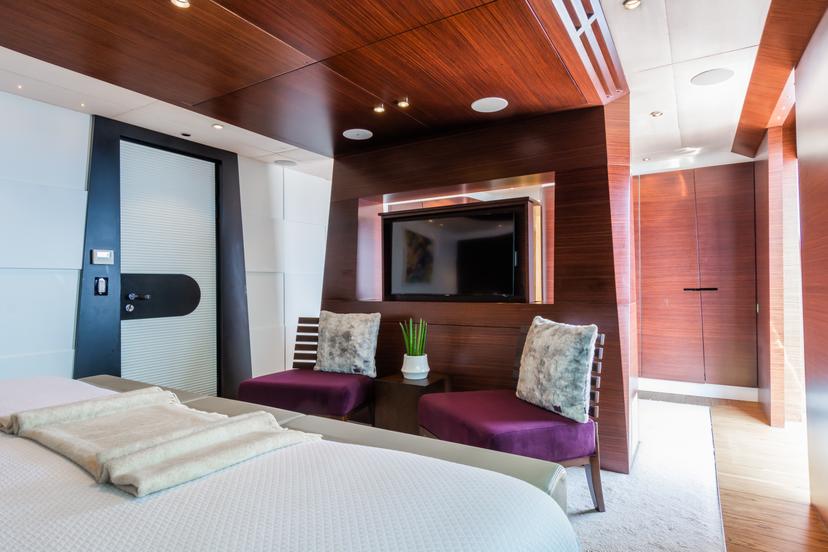 Double cabin (x 3) image 2