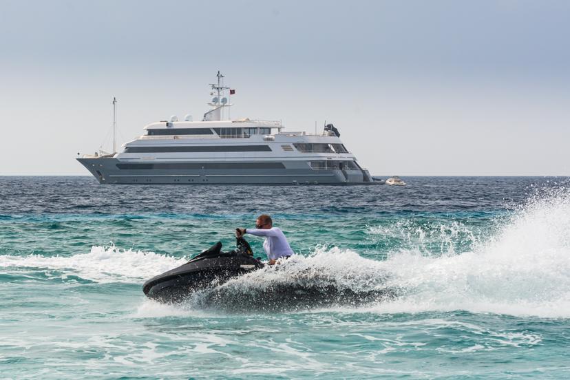 Water Toys & Tenders image 1