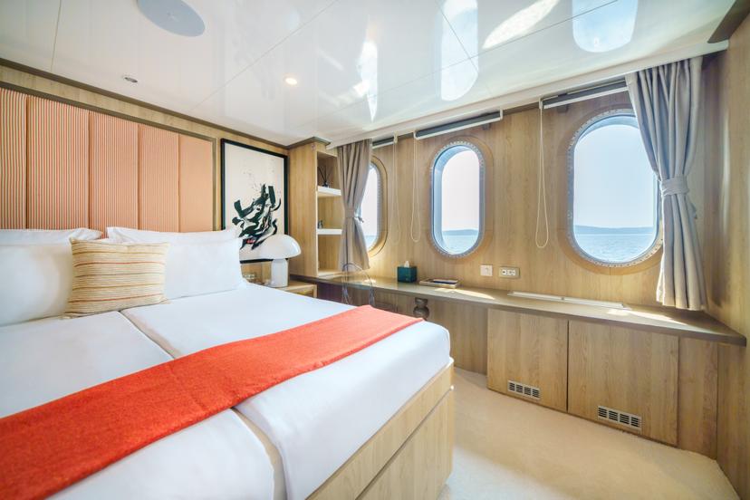 Double Cabin (x 2) image 1